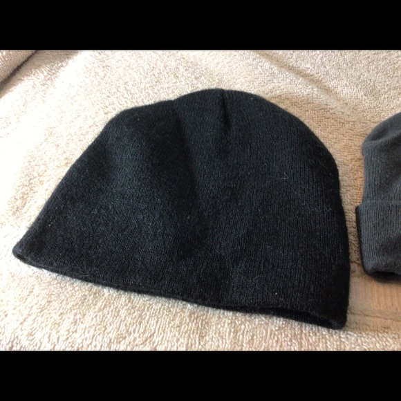 Cute Set of 2 Infant Boys Sz 0-3 M Gray & Blk Hats - Picture 5 of 11